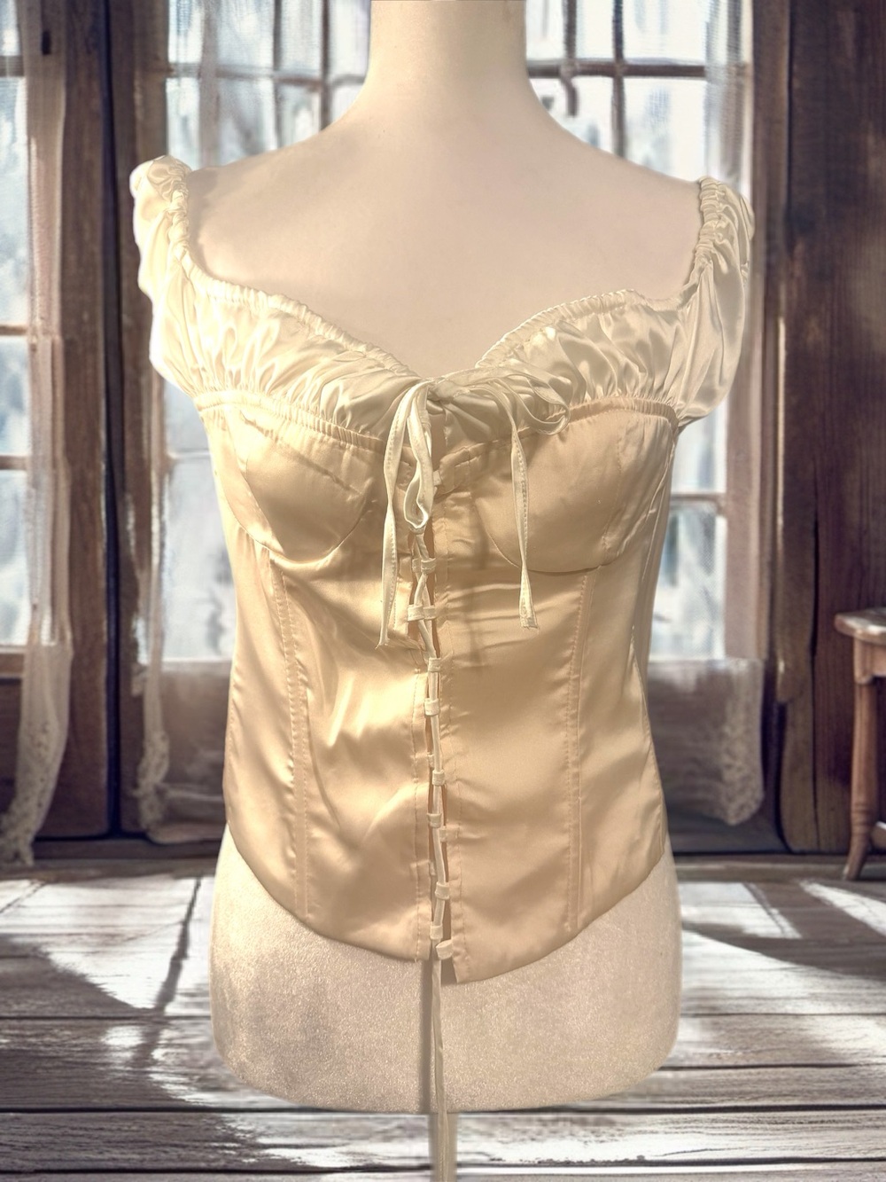 Lace up romantic milk maid corset